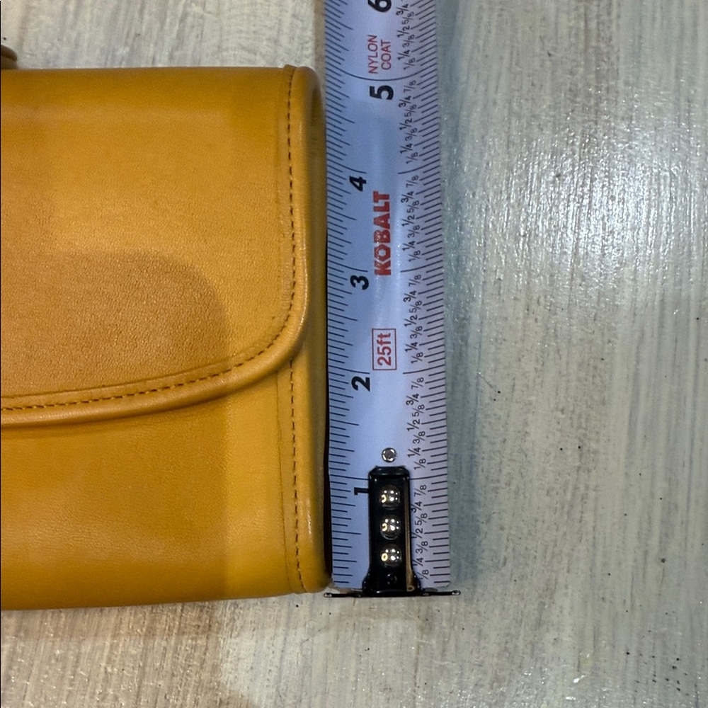 Vintage Coach Yellow Convertible Clutch Swing Wallet - Picture 10 of 11